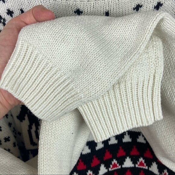 Urban Outfitters BDG Animal Games Pot Leaf Chunky Oversized Sweater Knit Weed L‎ - Picture 8 of 15